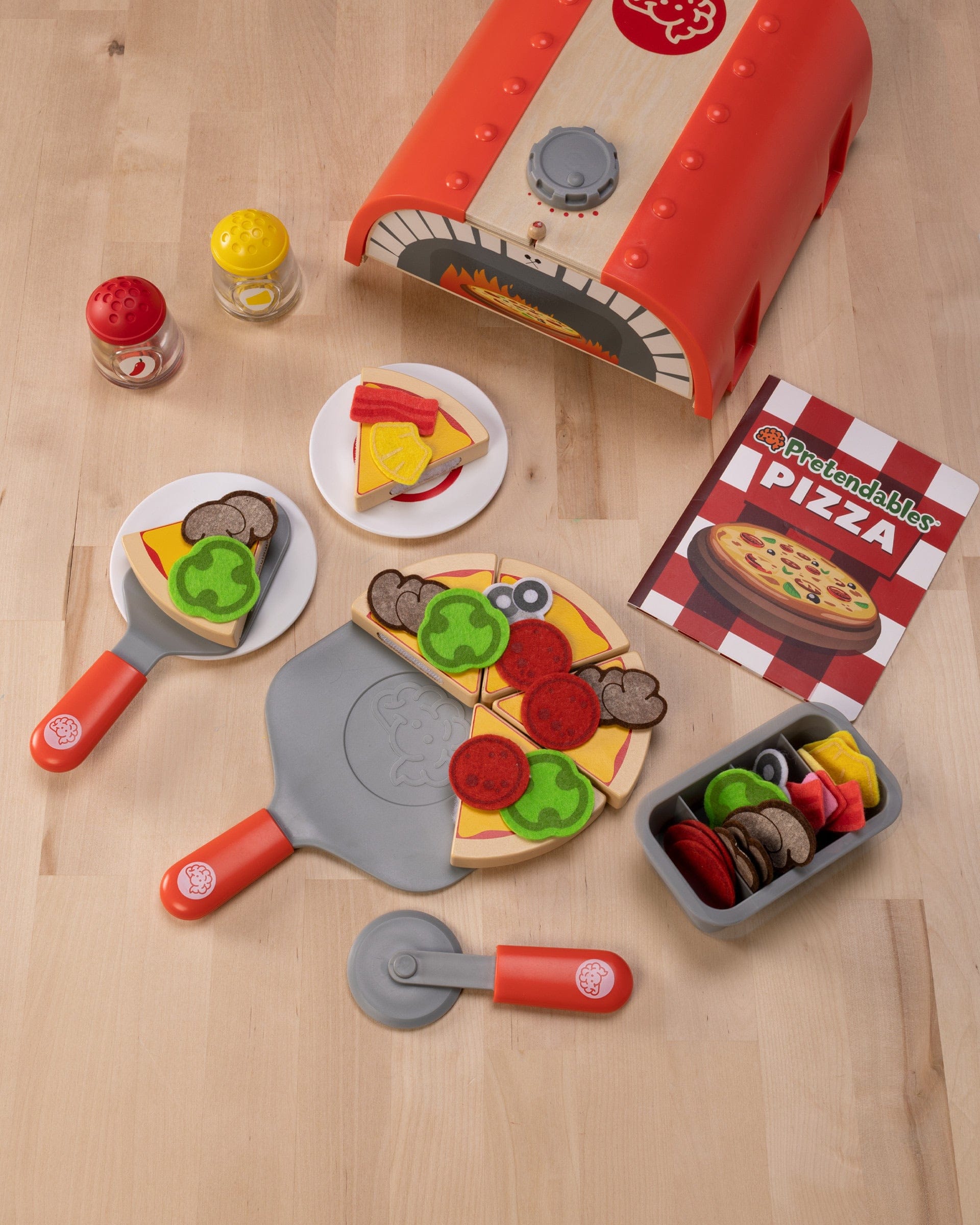 Fat Brain Toys Pretendables Backyard Pizza Oven Set – Albee Baby