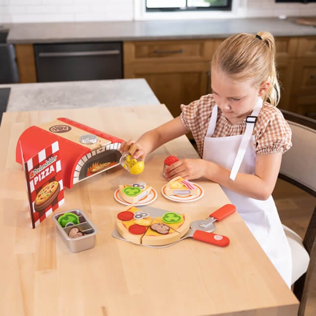 Fat Brain Toys Pretendables Backyard Pizza Oven Set