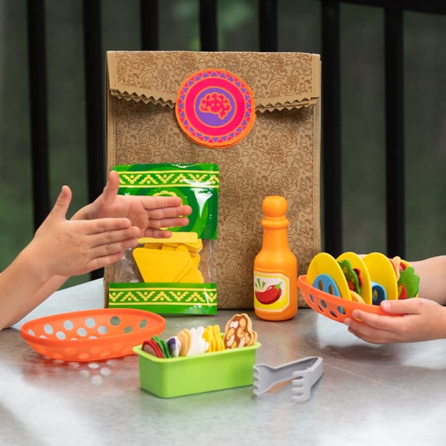 Fat Brain Toys Pretendables Nacho Set - Image 4