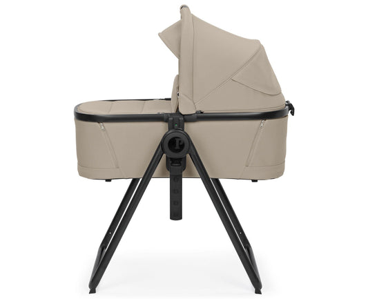 PEG YPSI Bassinet with Stand By Me 2025 - Vanilla Blend - IN21000000MO26GM26