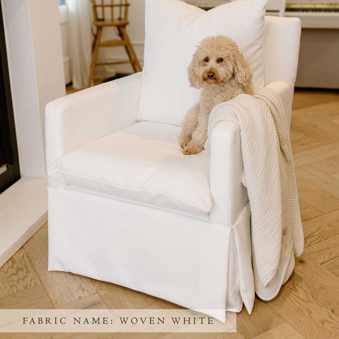 Oilo Zoey Swivel Nursery Glider -