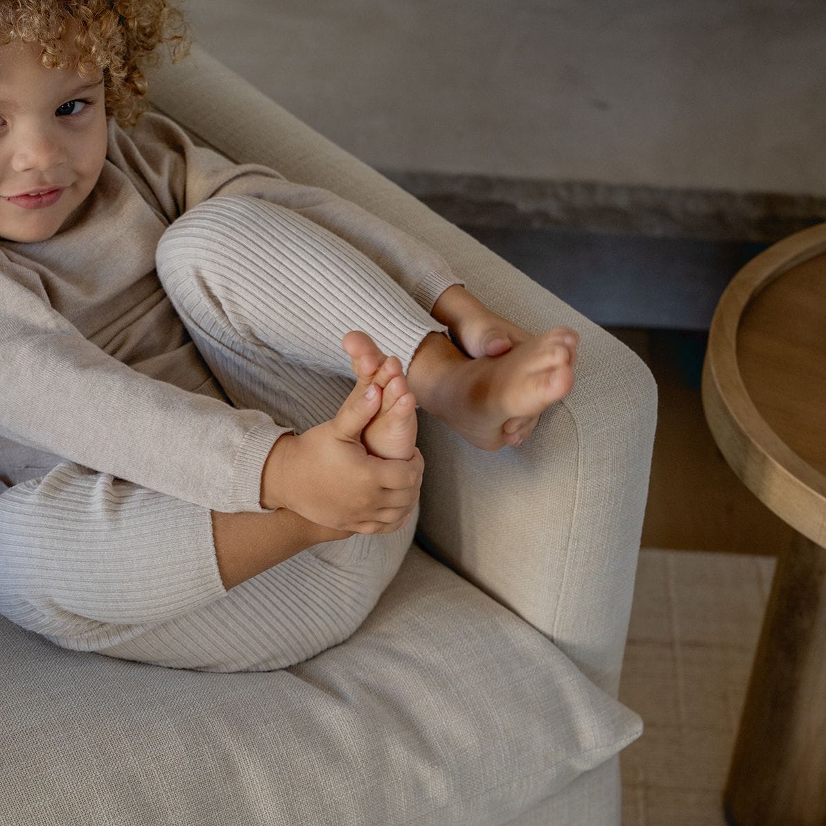 Oilo Zoey Swivel Nursery Glider -