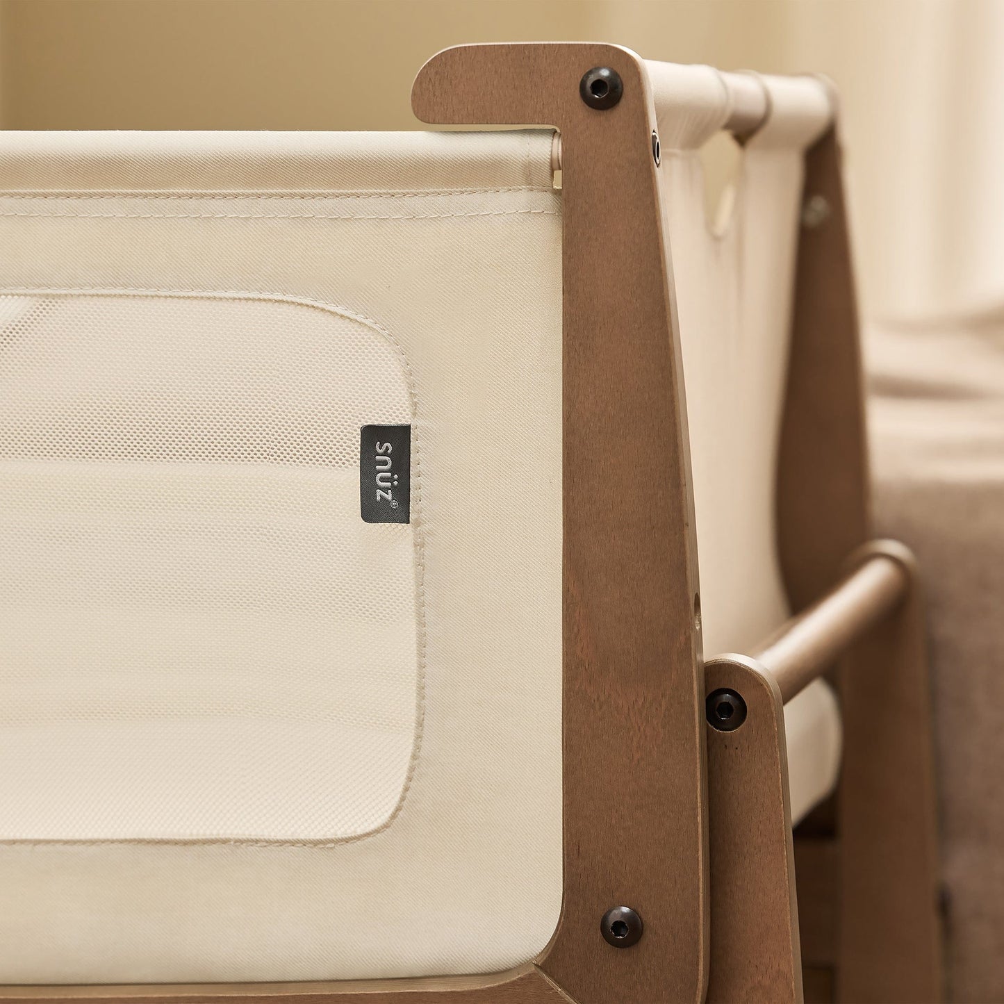 Snuz SnuzPod 5 Bedside Bassinet - Walnut