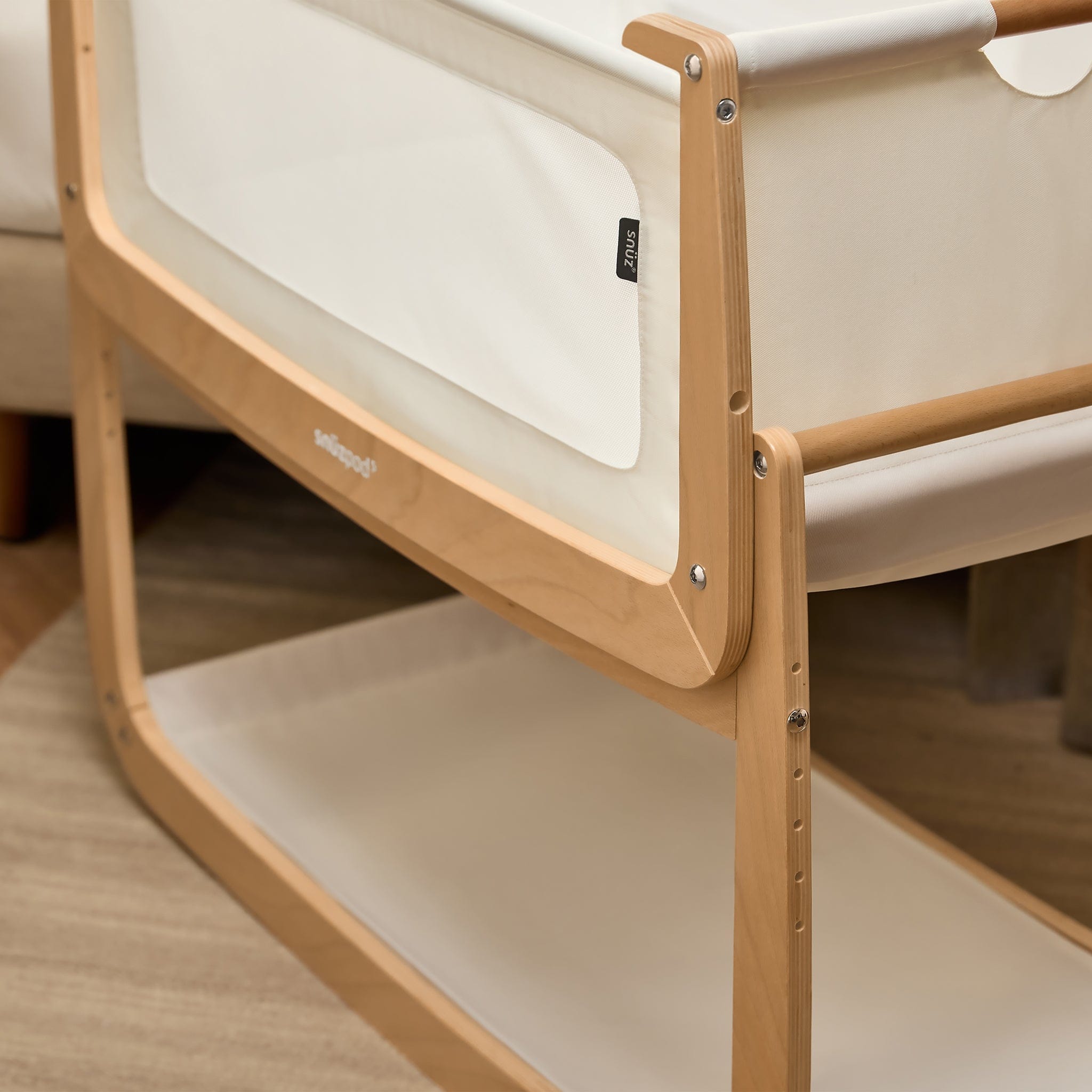 Snuz SnuzPod 5 Bedside Bassinet - Natural – Albee Baby