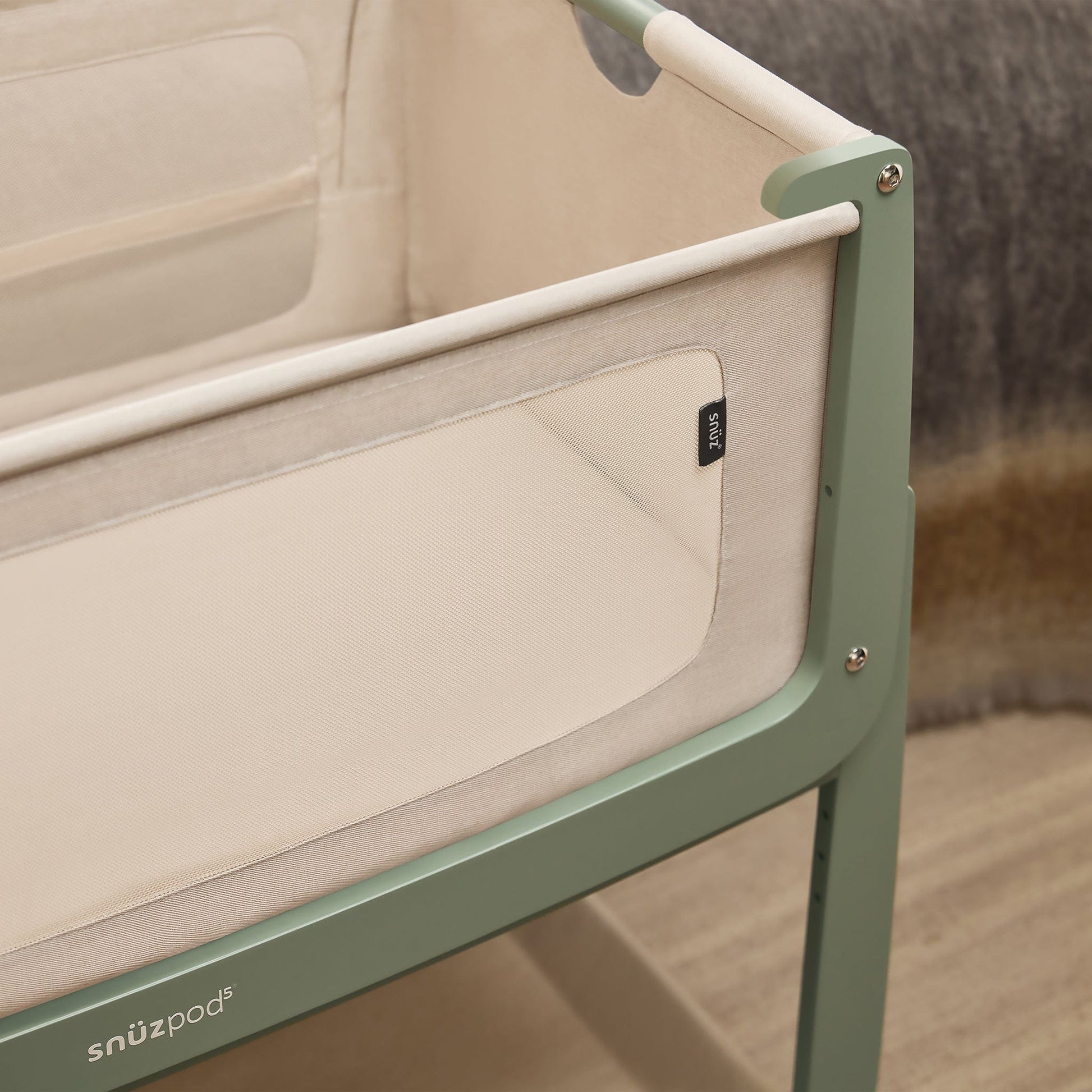 Snuz SnuzPod 5 Bedside Bassinet - Sage - USFN050A