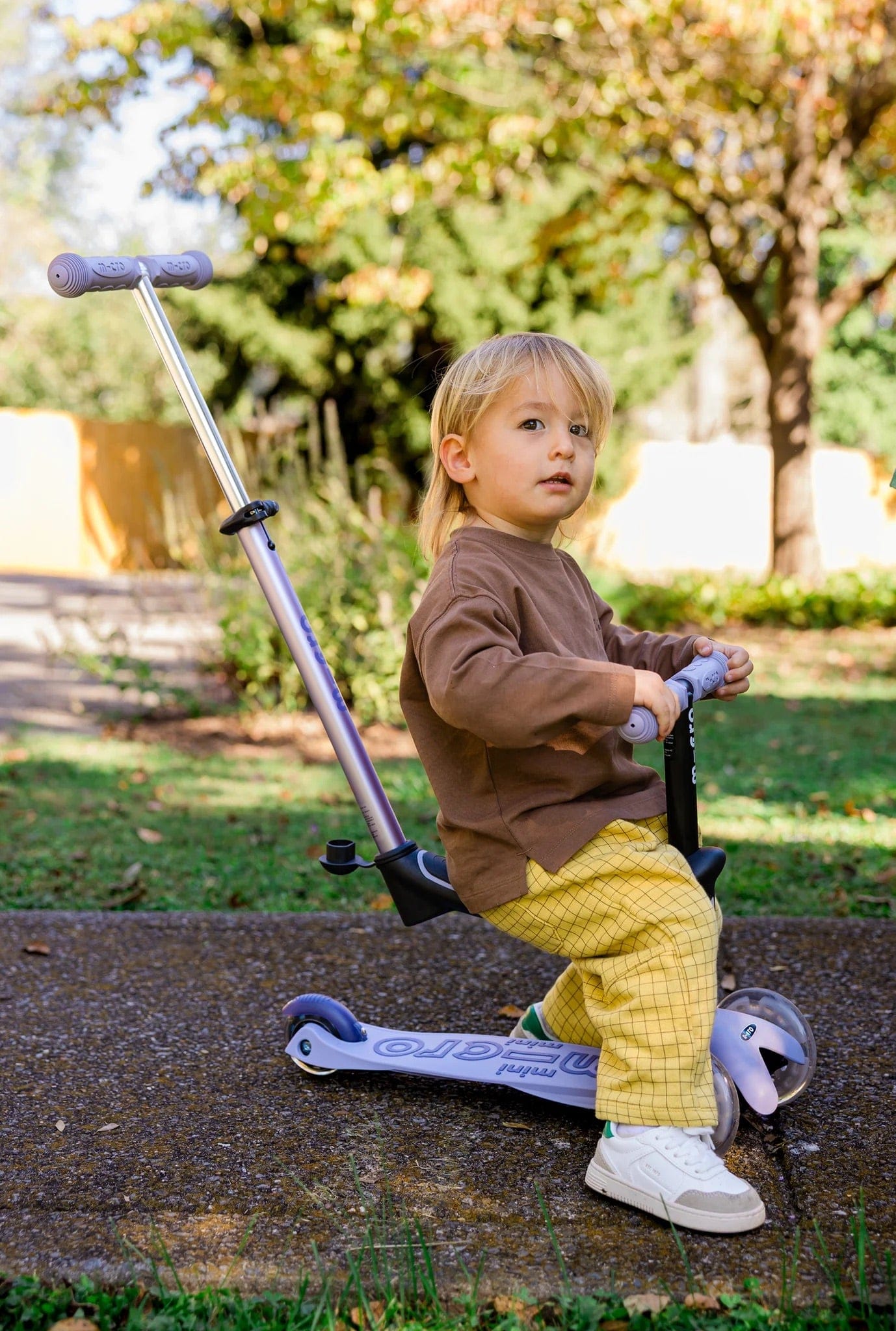 Micro Kickboard Mini Deluxe Rock & Go LED Scooter - Lavender Mist - MMD387
