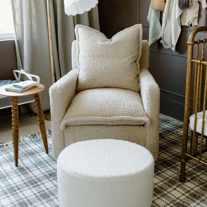 Oilo Nola Swivel Glider -