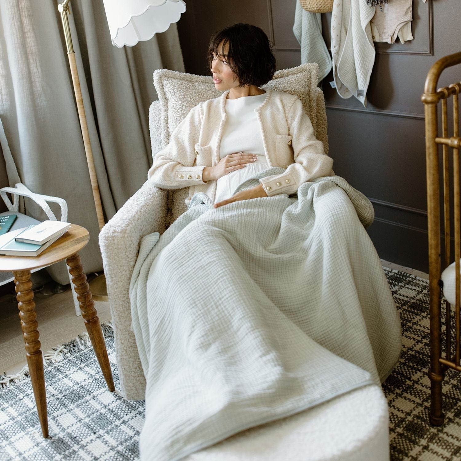 Oilo Nola Swivel Glider -