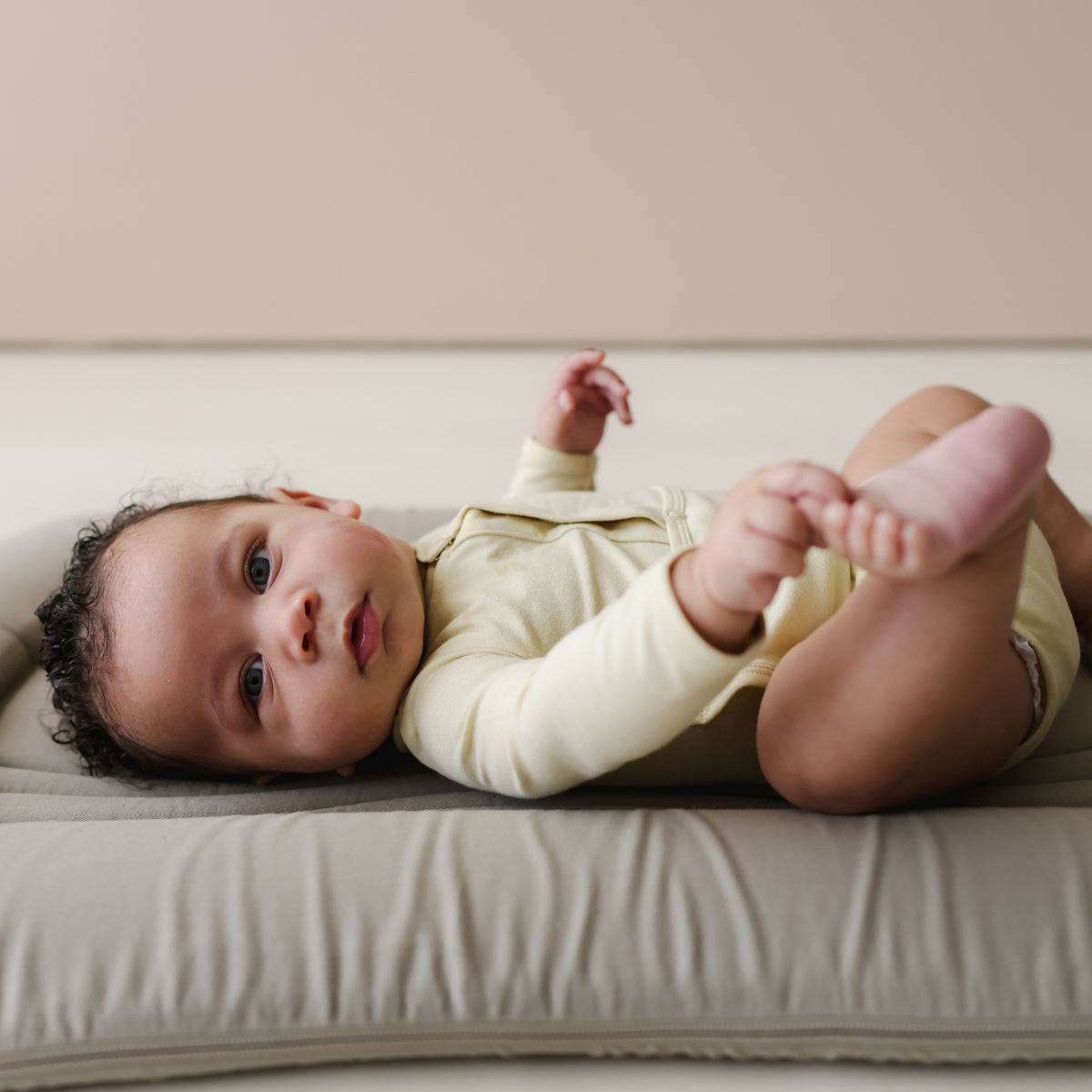 Snuggle Me Infant Lounger Wave - Birch