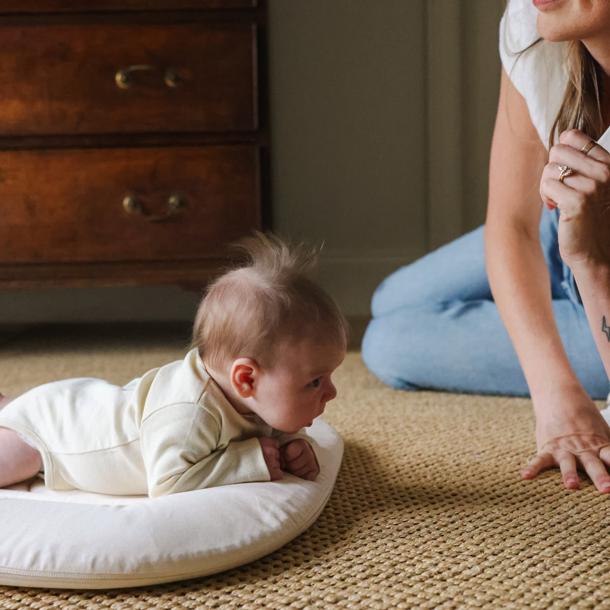 Snuggle Me Infant Lounger Wave - Natural