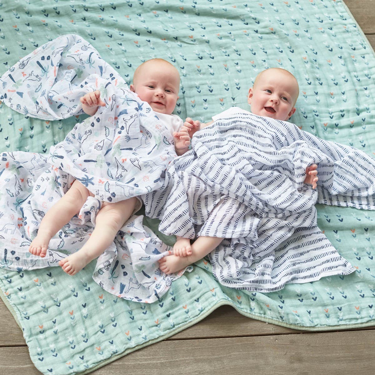 Aden + Anais Essentials Cotton Muslin Swaddle Blanket 4 pk - Dinotime - ESWC40002