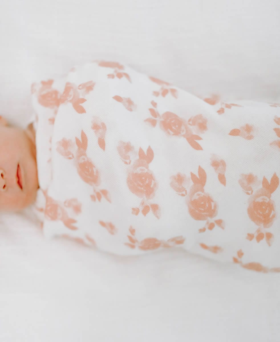 Aden + Anais Snuggle Knit Newborn Gift Set - Rosettes - ANGN40001