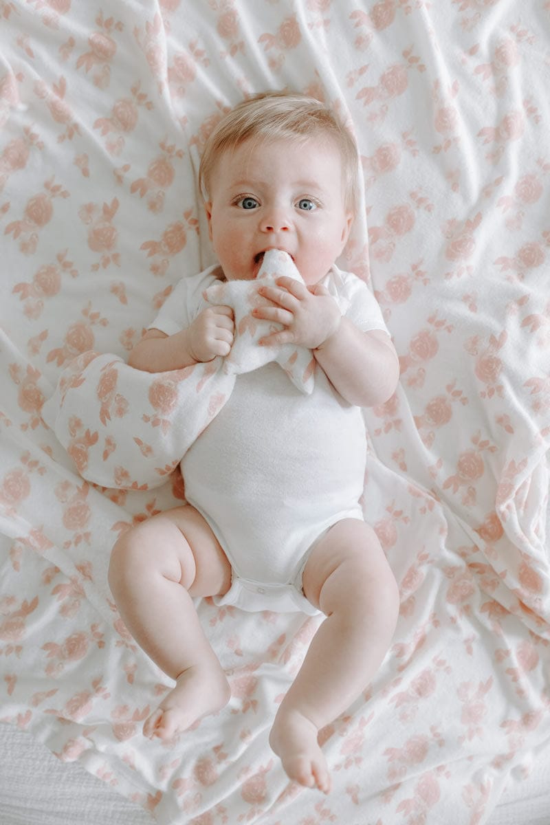 Aden + Anais Snuggle Knit Newborn Gift Set - Rosettes - ANGN40001
