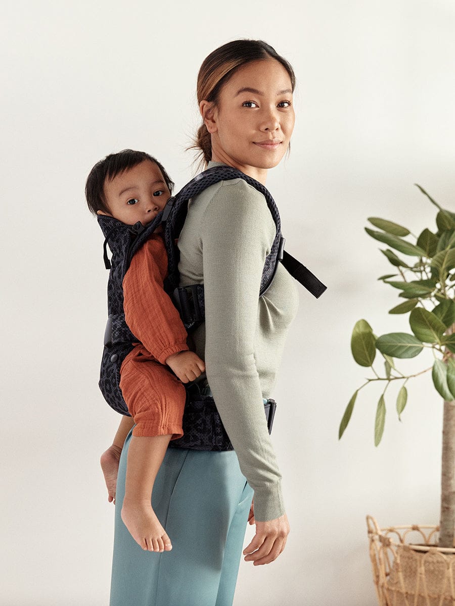 BabyBjörn Baby Carrier One Air 3D Mesh, Anthracite Leopard - 098078US