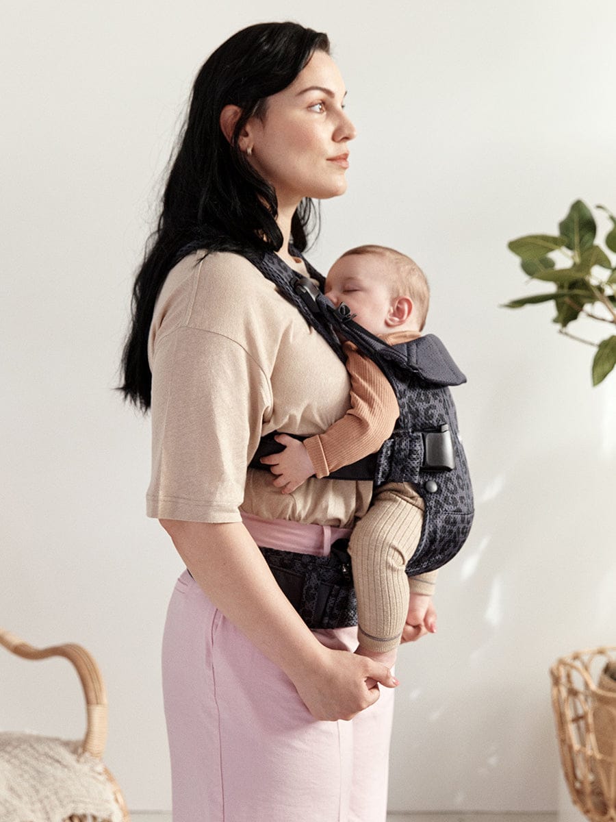 BabyBjörn Baby Carrier One Air 3D Mesh, Anthracite Leopard - 098078US