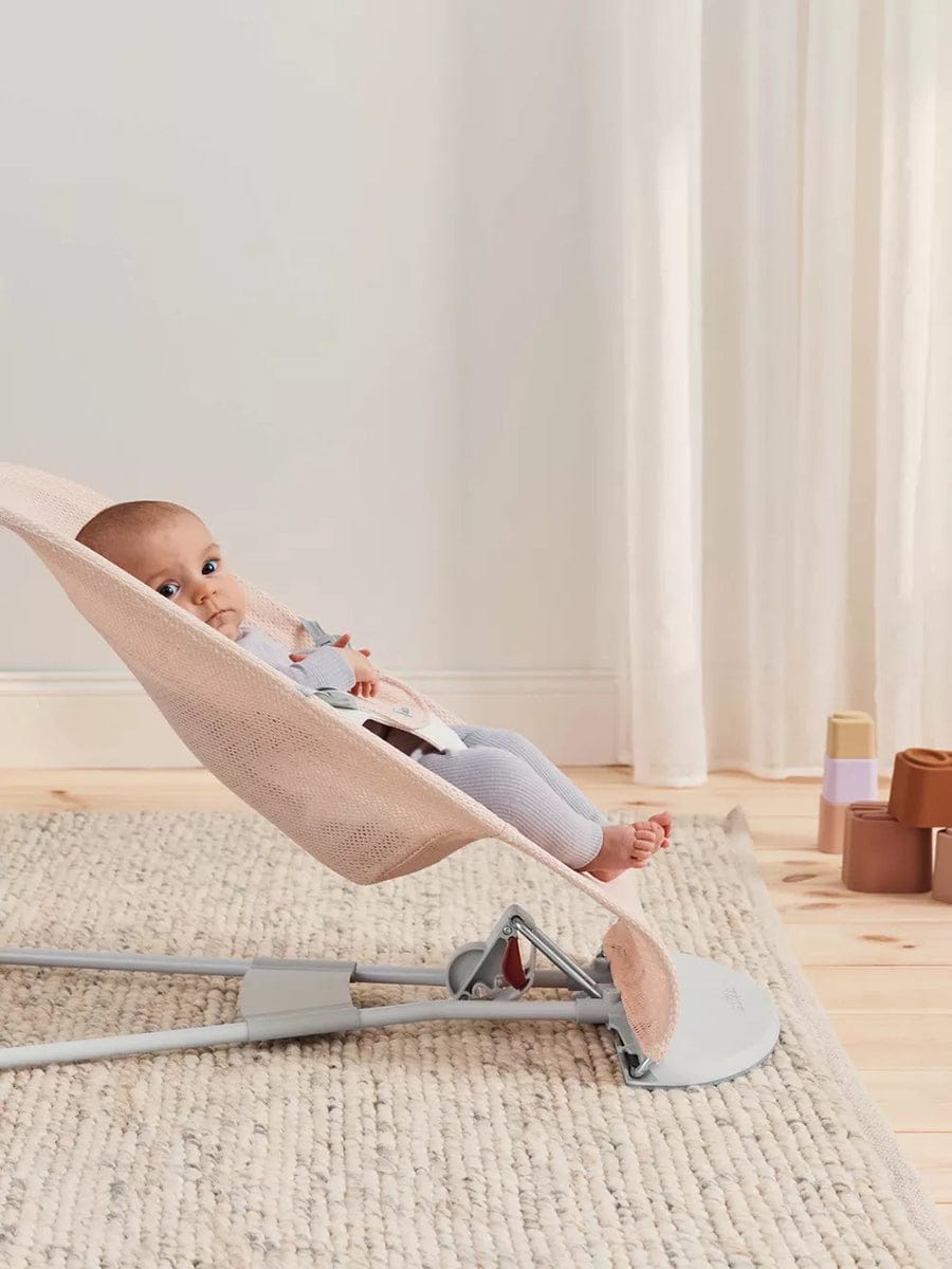 BabyBjörn Bouncer Balance Soft, Light Gray Frame Mesh Pearly Pink/Grey - 005142US