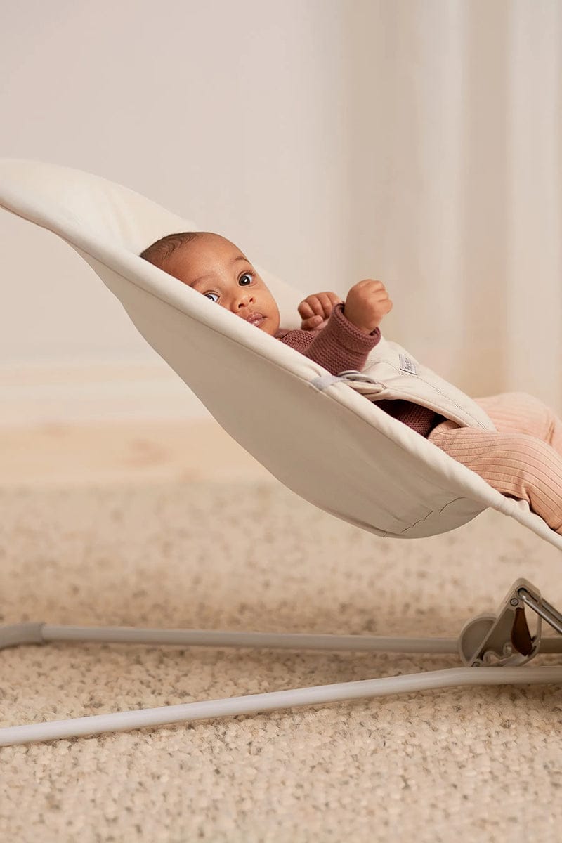 BabyBjorn Bouncer Balance Soft, Light Gray Frame, Tri-Fabric Light Beige - 005130US
