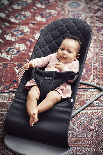 BabyBjörn Bouncer Bliss, Dark Gray Frame Classic Quilt Woven - Black - 006116US