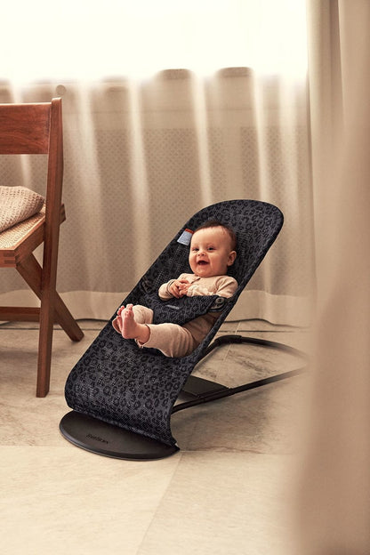 BabyBjörn Bouncer Bliss, Dark Gray Frame Mesh Anthracite Leopard - 006078US