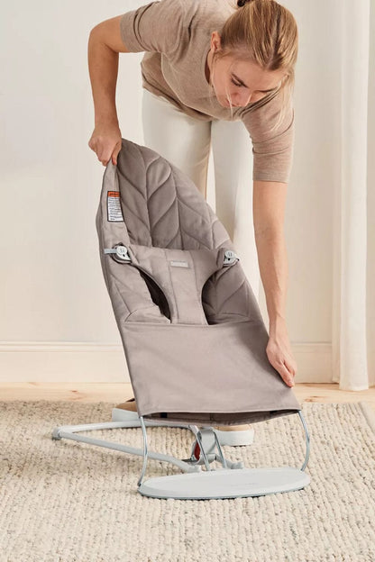 BabyBjörn Bouncer Bliss, Light Gray Frame Petal Quilt Woven - Sand Gray - 006117US
