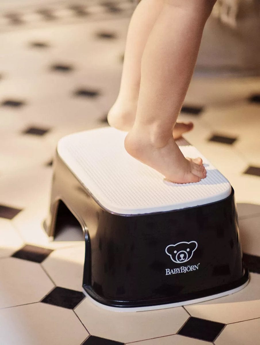 BabyBjorn Step Stool - Black / White - 061256US