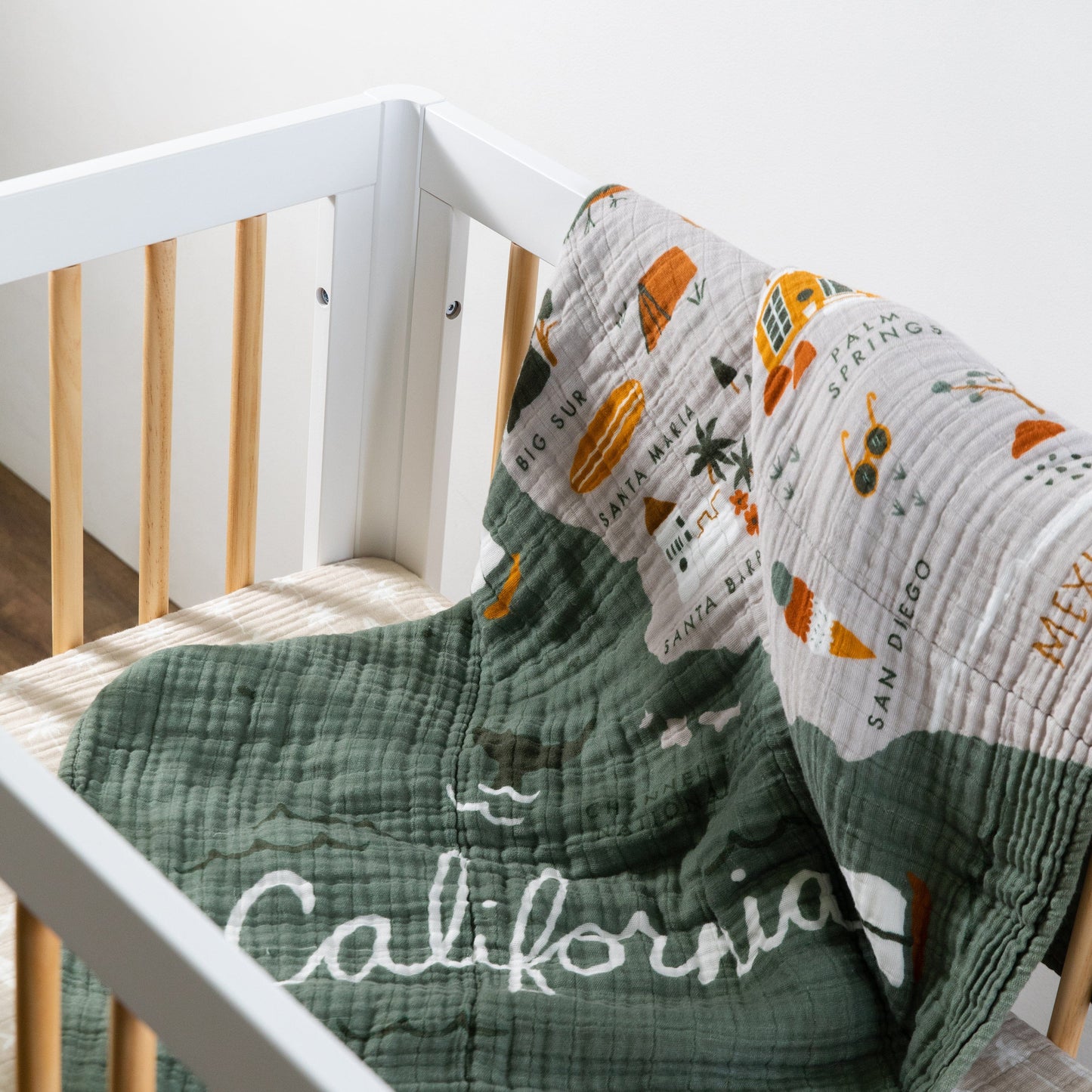 Babyletto Mini Crib Sheet in GOTS Certified Organic Muslin Cotton - Beach Bum - T27036