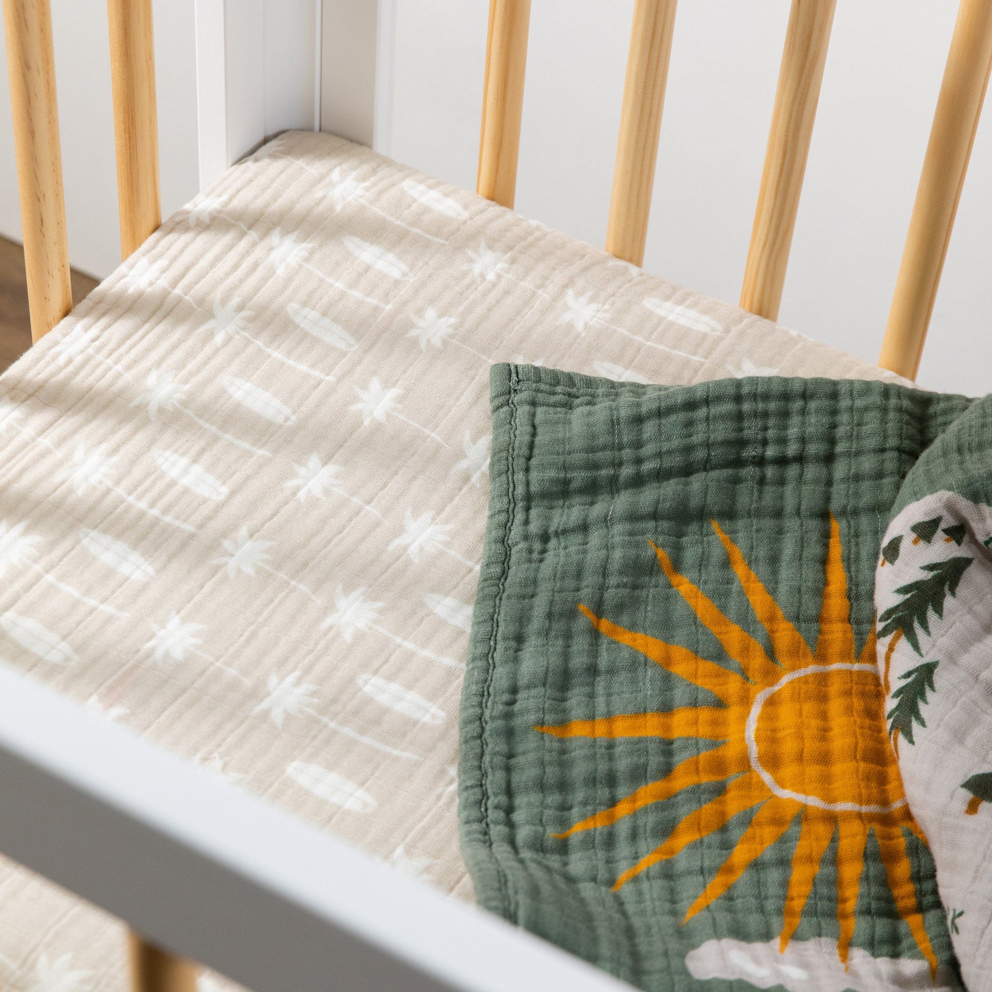 Babyletto Mini Crib Sheet in GOTS Certified Organic Muslin Cotton - Beach Bum - T27036