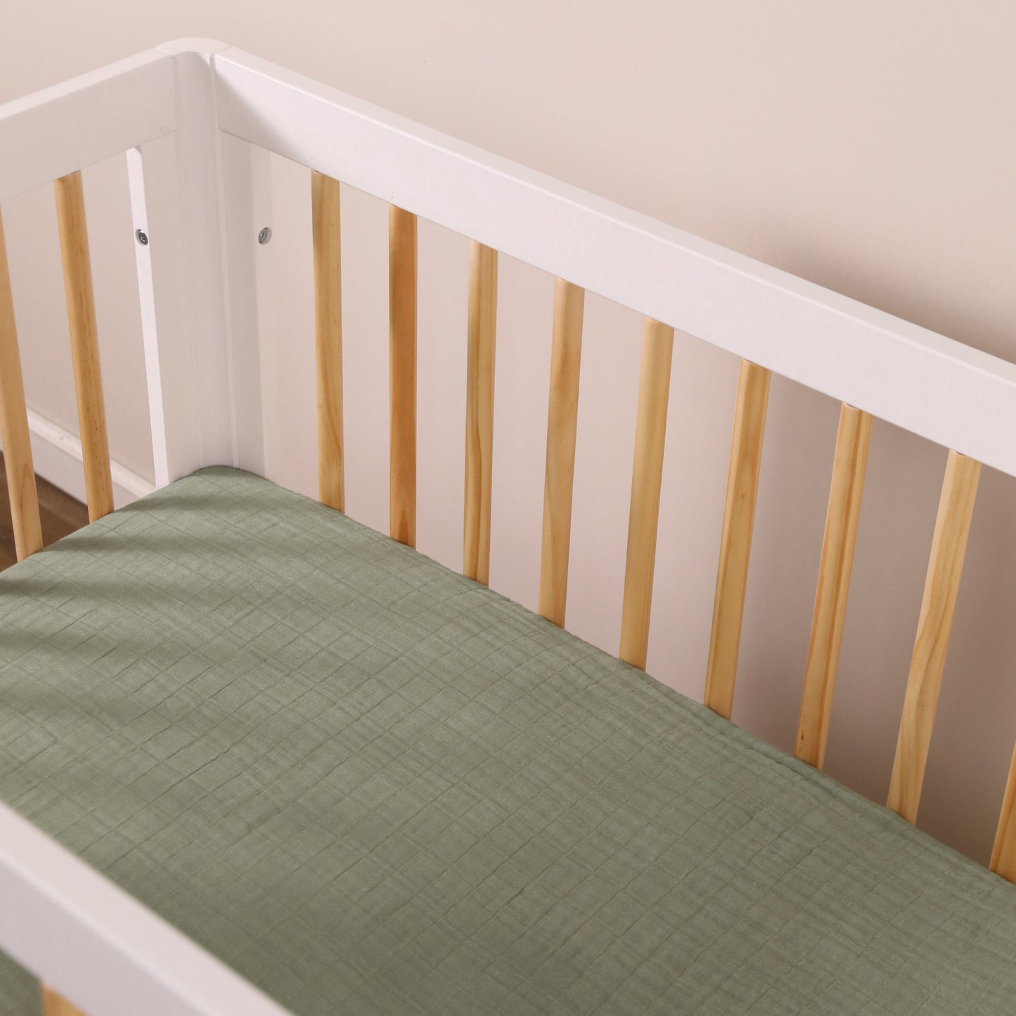 Babyletto Mini Crib Sheet in GOTS Certified Organic Muslin Cotton - Matcha - T29736MCA