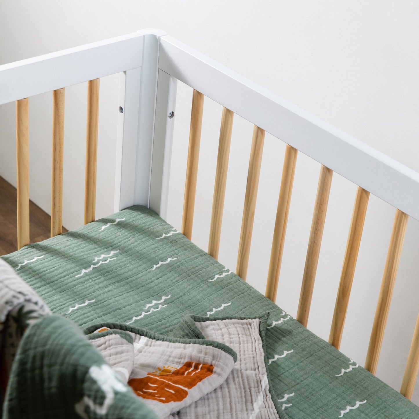 Babyletto Mini Crib Sheet in GOTS Certified Organic Muslin Cotton - Ocean Waves - T27136