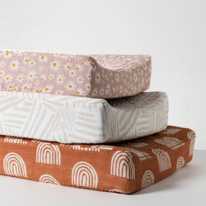 Babyletto Quilted Changing Pad Cover in GOTS Certified Organic Muslin Cotton - Daisy - T28037