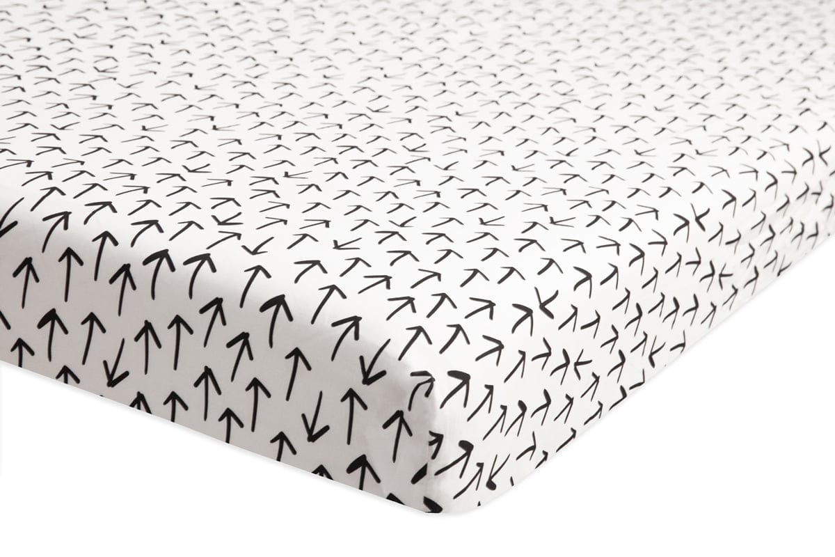 Babyletto Tuxedo Monochrome Arrows Mini Crib Sheet - T11565