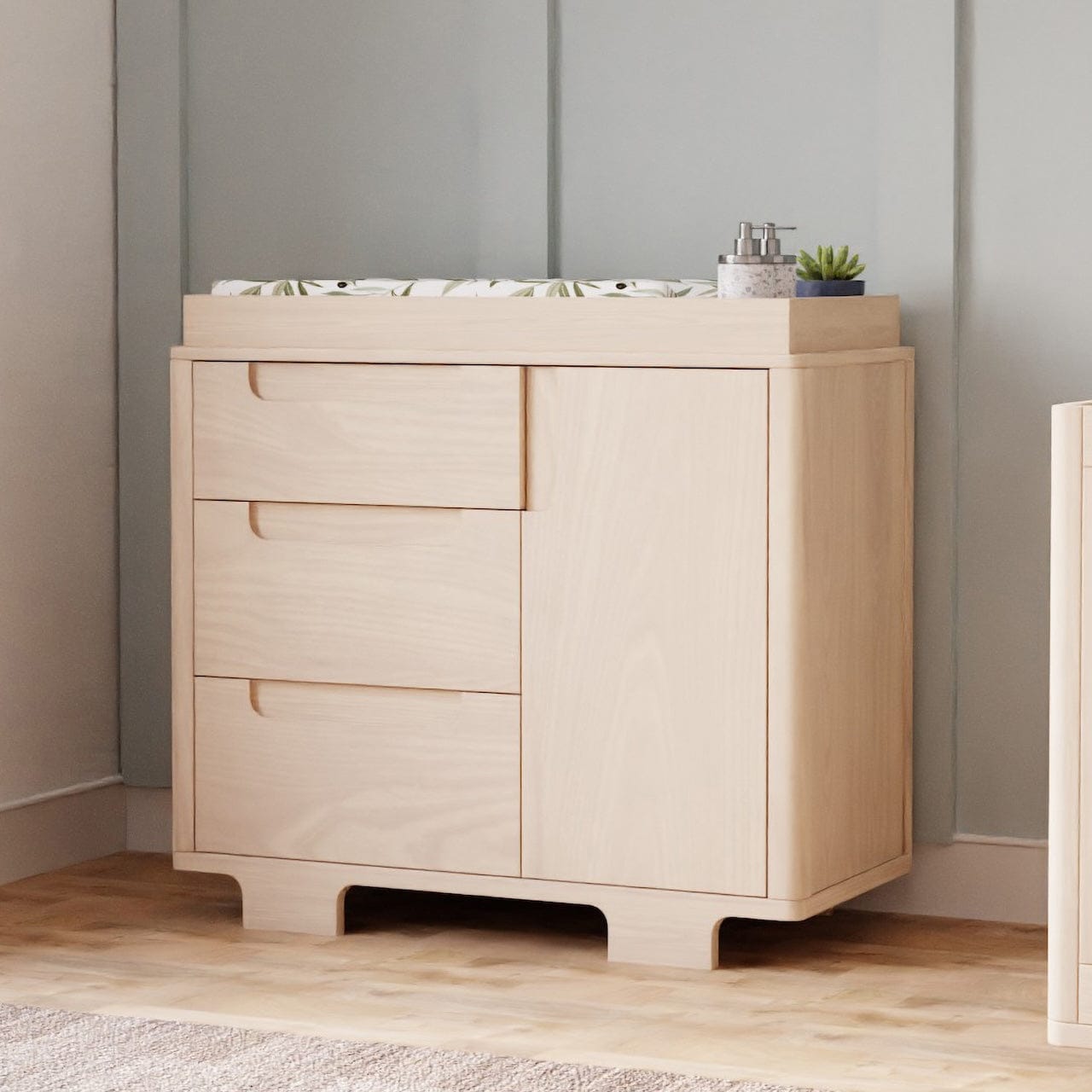 Babyletto Yuzu 3-Drawer Changer Dresser, KD w/Removable Changing Tray - Washed Natural - M23423NX