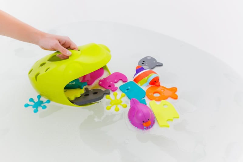 Boon Frog Pod Bath Toy Scoop