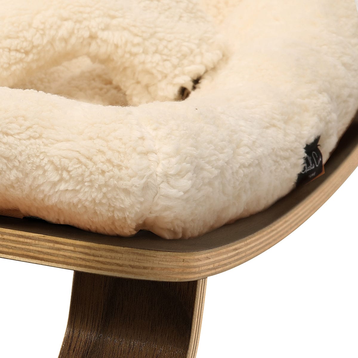 Charlie Crane LEVO Baby Rocker - Walnut / Fur Milk – Albee Baby