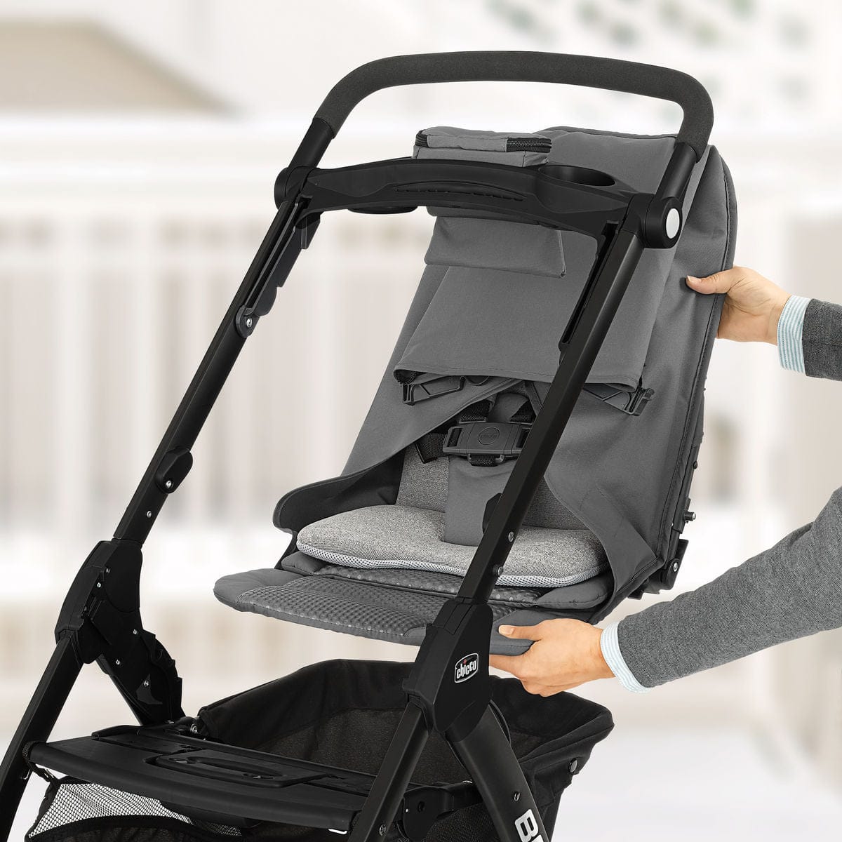 Chicco Bravo LE Trio Travel System - Silhouette