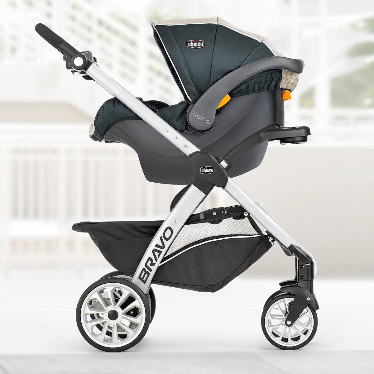 Chicco Bravo Trio Travel System - Nottingham - 06079761960070