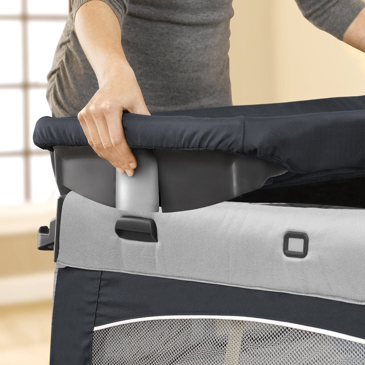 Chicco Lullaby Baby Playard - Papyrus