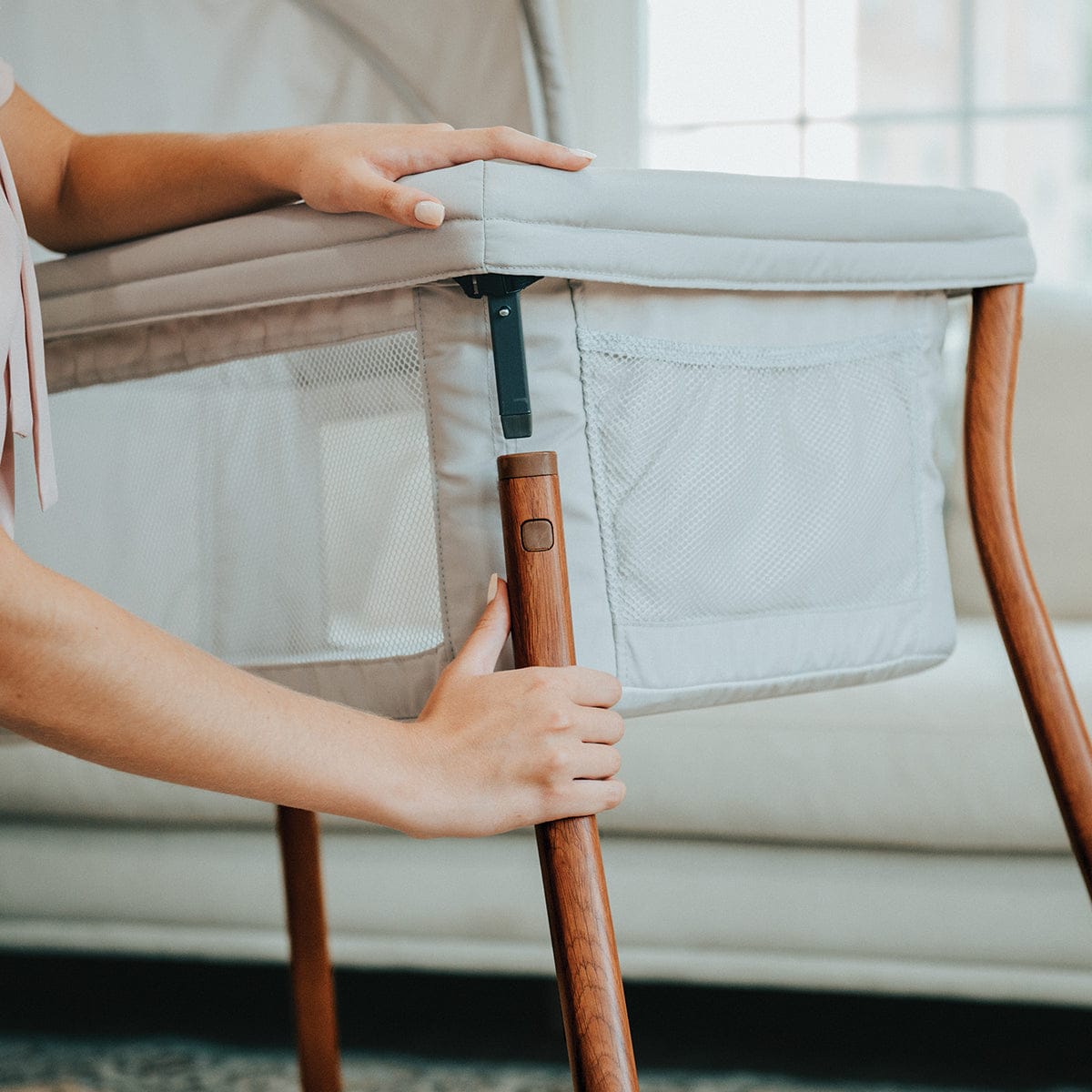 Chicco LullaGo Anywhere LE Portable Bassinet - Serene - 05079687730070