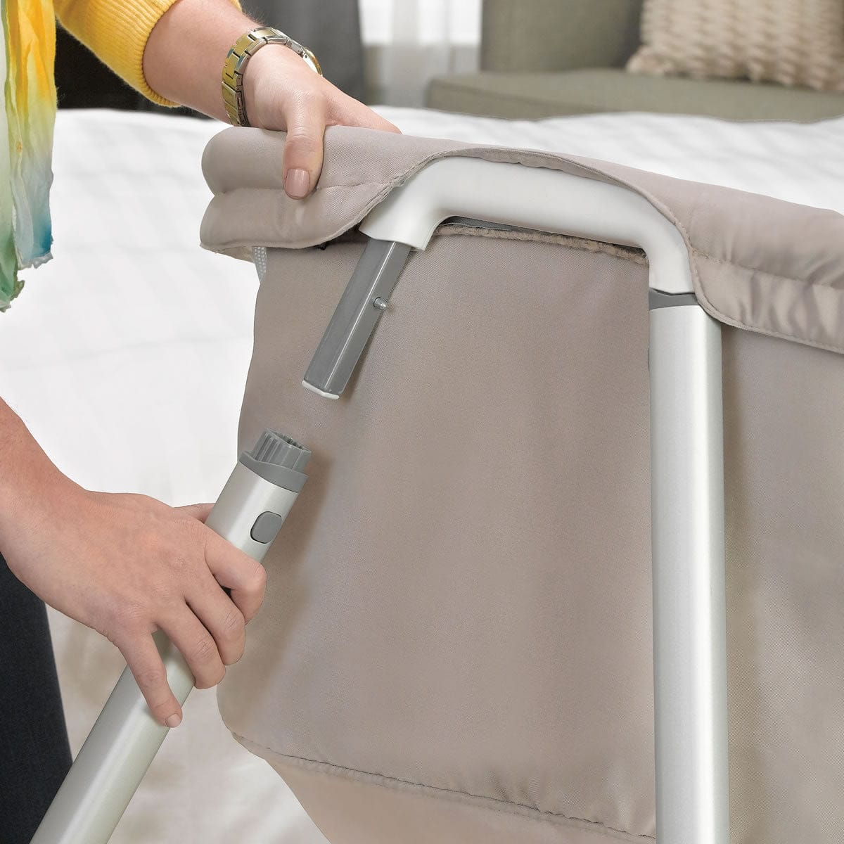 Chicco Lullago Portable Bassinet - Grey Mist