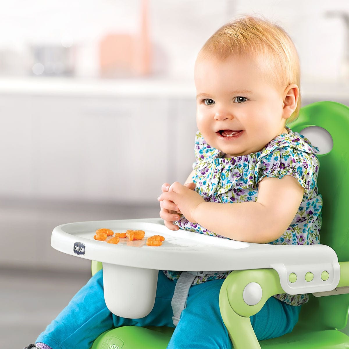Chicco Pocket Snack Portable Booster Chair - Lavender - 07079363740070