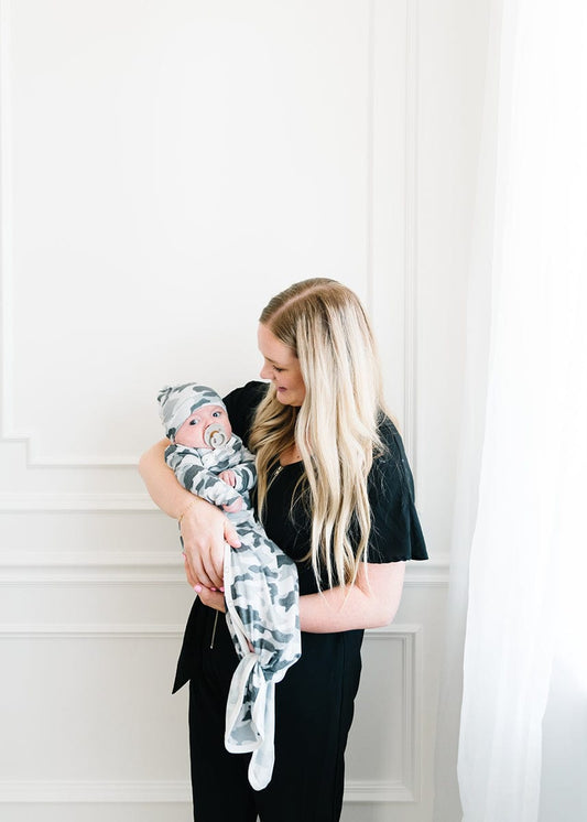 Copper Pearl Newborn Knotted Gown -  Gunnar - X002KDLOC9