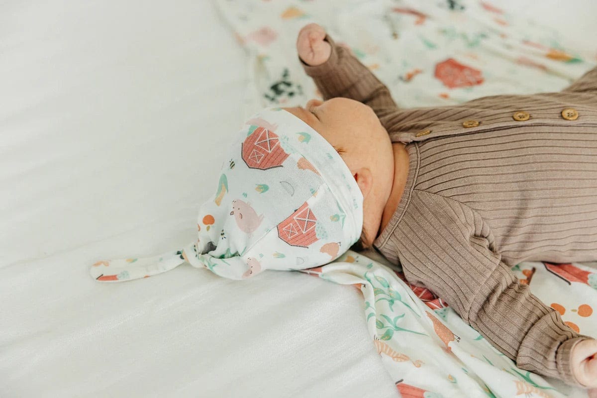 Copper Pearl Newborn Top Knot Hat - Farmstead - X003ZZTMVB