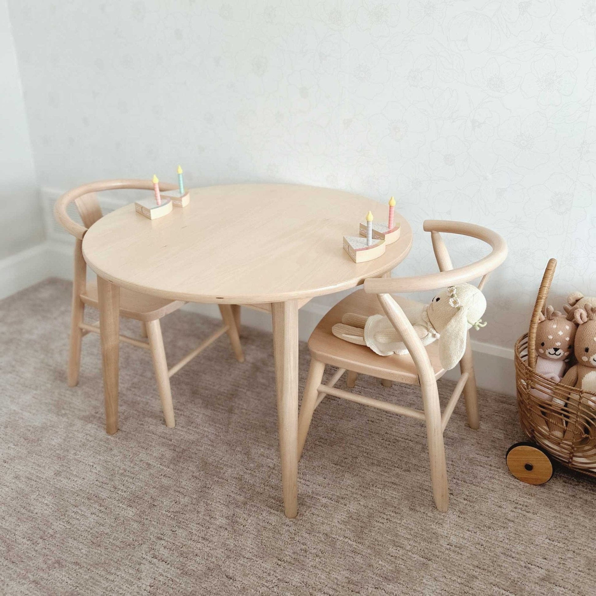 Crescent Play Table, Round -