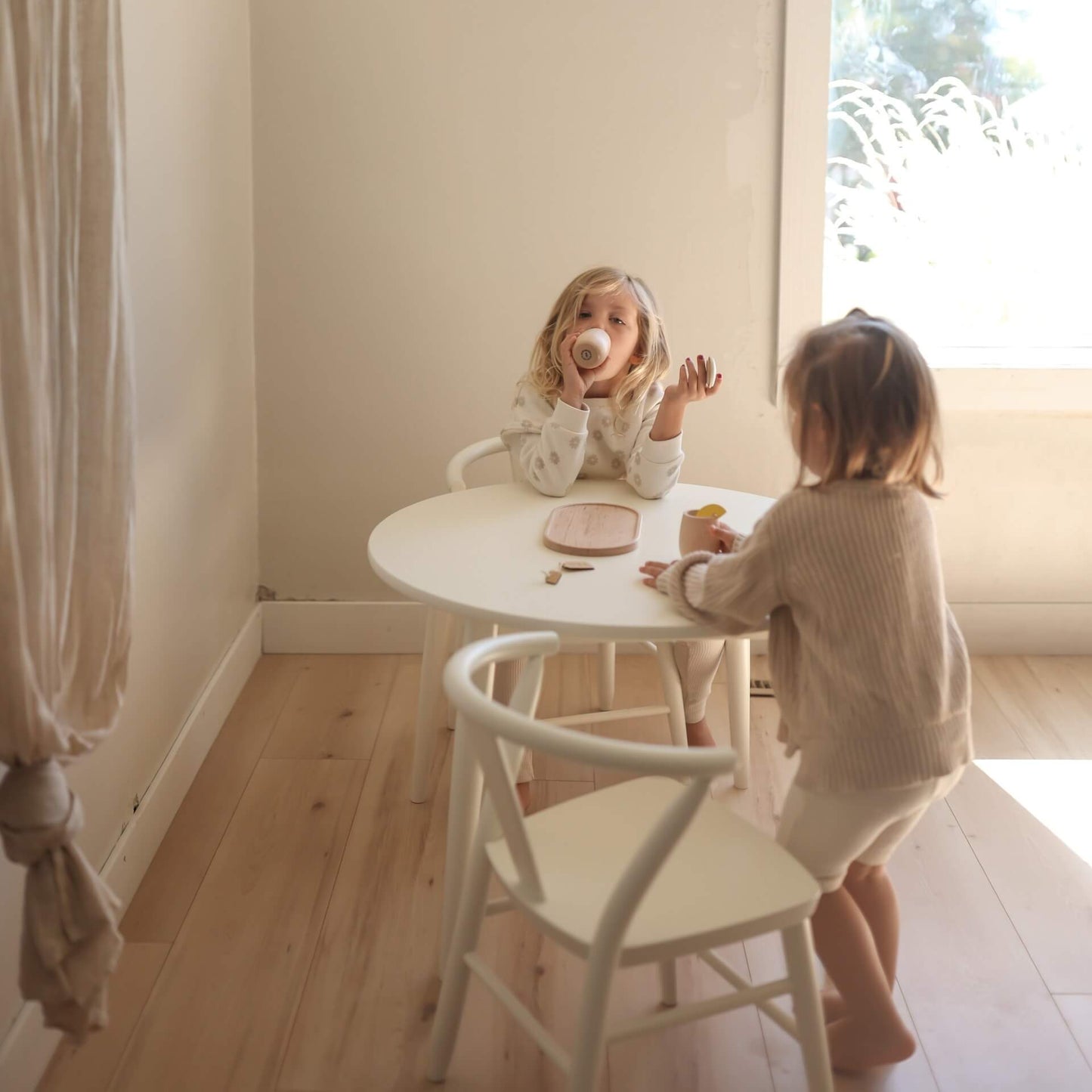 Crescent Play Table, Round -