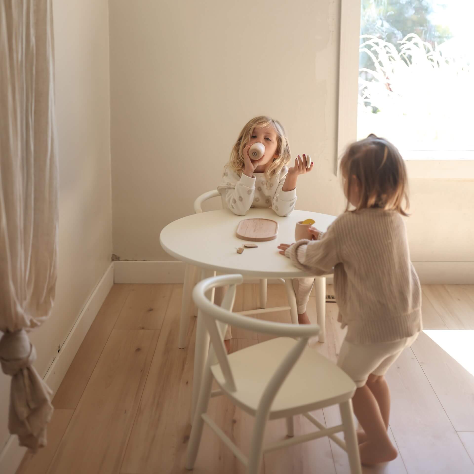 Crescent Play Table, Round -