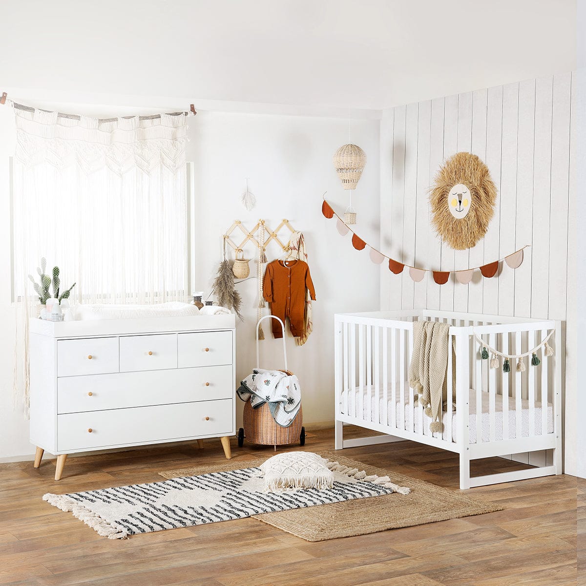 dadada Austin 5-Drawer Dresser - White / Natural - 43131-da