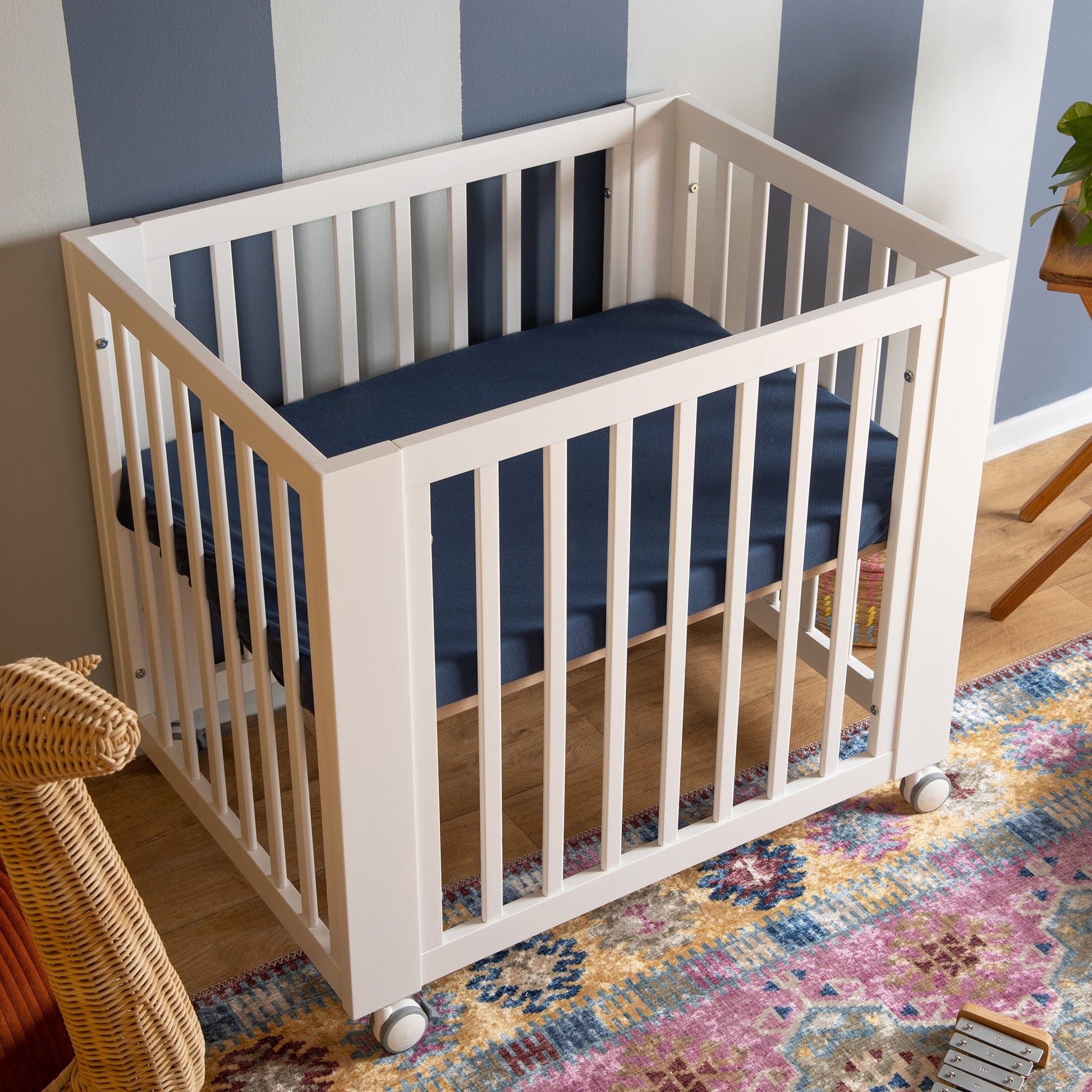 dadada Spirit 8-in-1 Convertible Crib - White - 16001-da