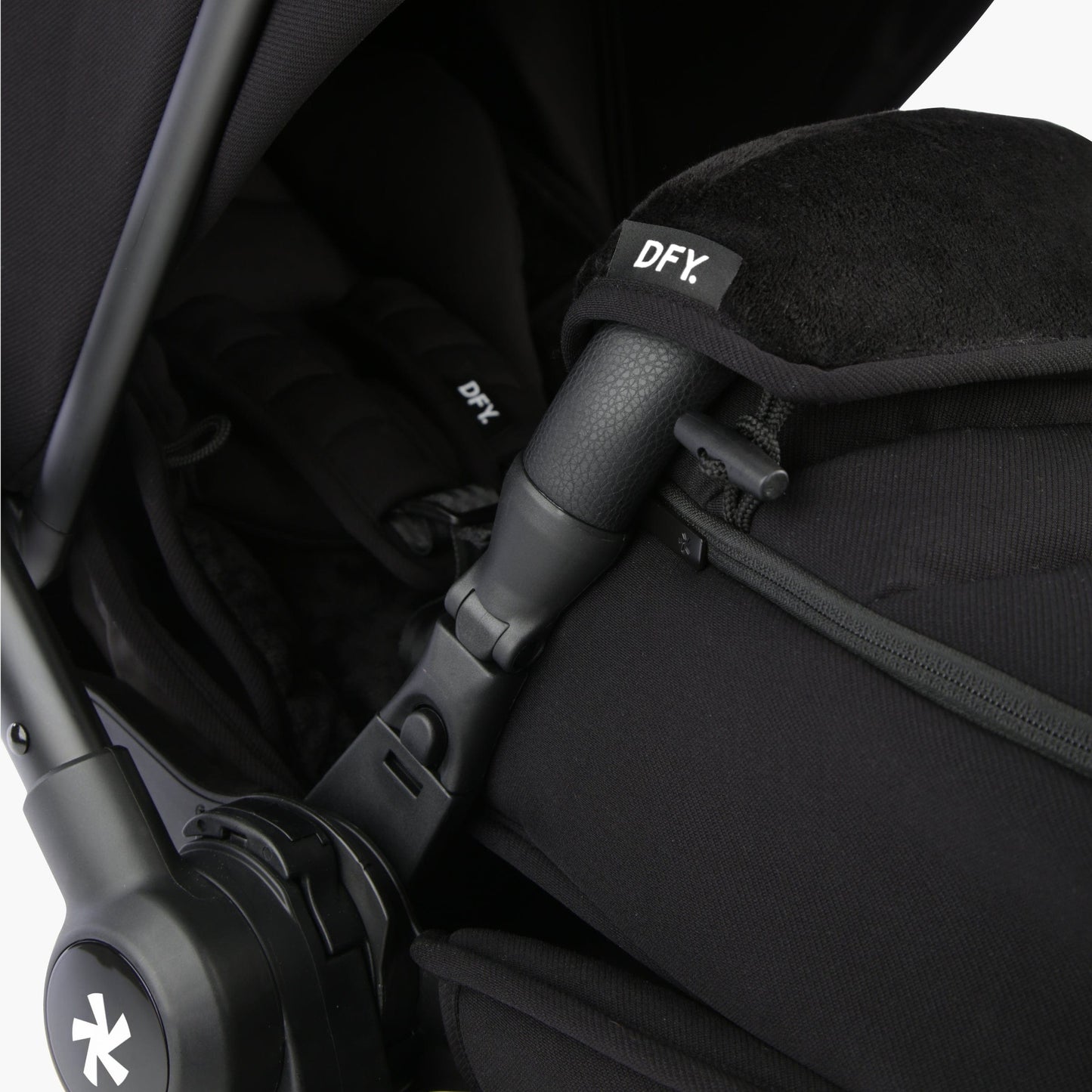 DFY. R1 Footmuff - Black - DFY01-206-99-004-001