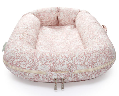 DockATot x William Morris Deluxe+ Dock - Brer Rabbit - 10361-DOCK