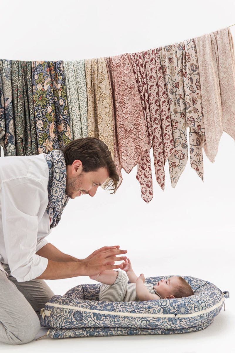 DockATot x William Morris Deluxe+ Dock - Pink & Rose - 10367-DOCK